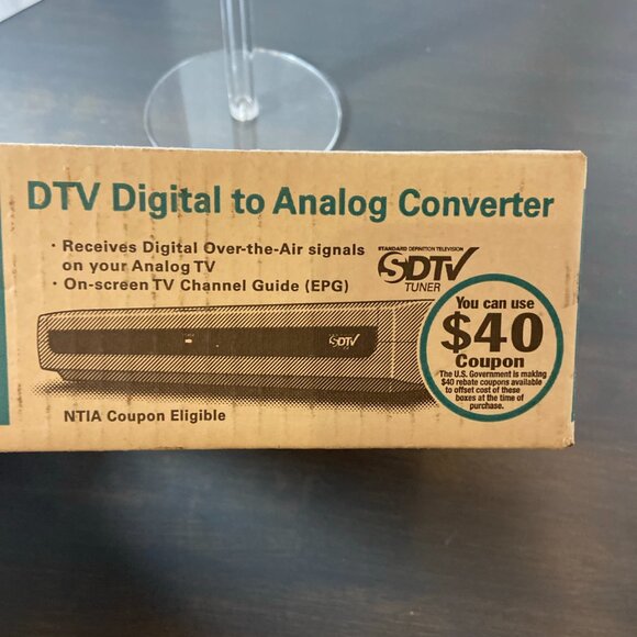 Philco TB100HH9 Digital-to-Analog DTV Converter Box – NEW in Box - Picture 6 of 8